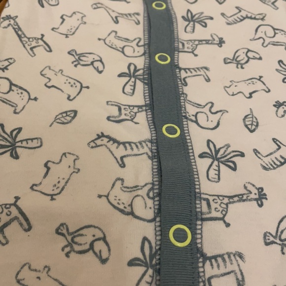 🟣2/$10 safari animals Snap-Up Cotton Sleep & Play - Picture 2 of 2